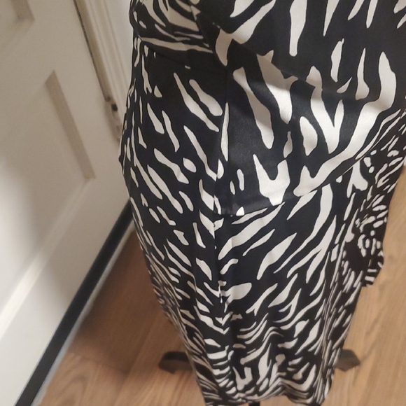 Donna Morgan Black and White Long Sleeve Dress NWT - Picture 6 of 11